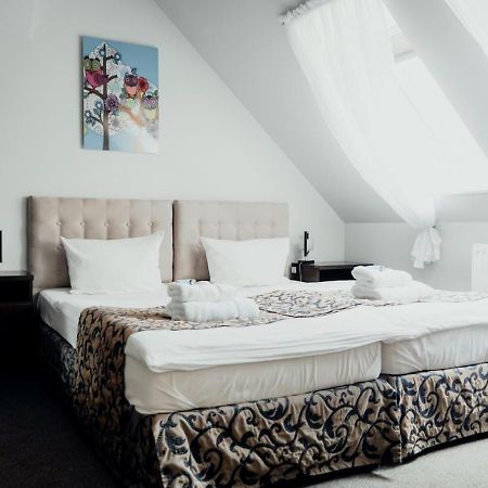 Hotel Palac Krotoszyce Basen&Spa Экстерьер фото