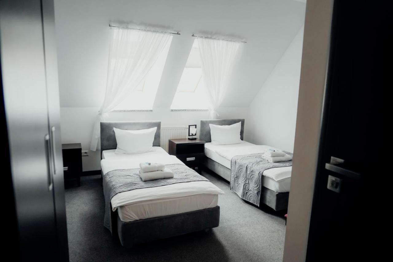 Hotel Palac Krotoszyce Basen&Spa Экстерьер фото