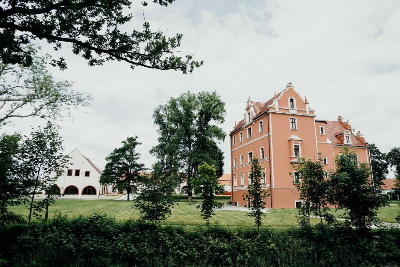 Hotel Palac Krotoszyce Basen&Spa Экстерьер фото